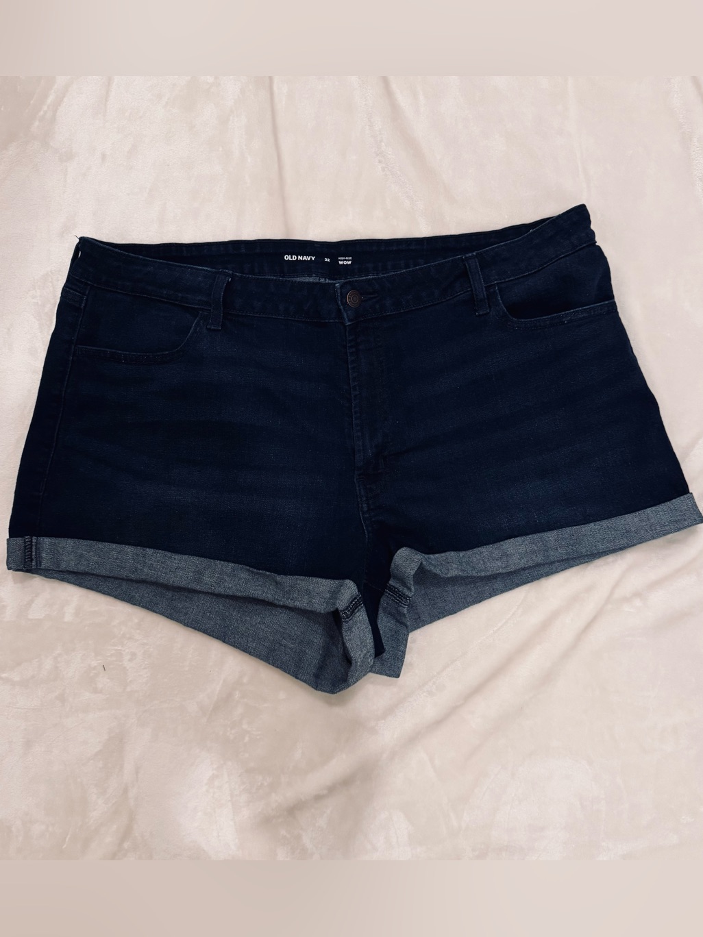 Old Navy High Rise Wow Dark Indigo Rolled-Hem Denim Shorts, Size 22